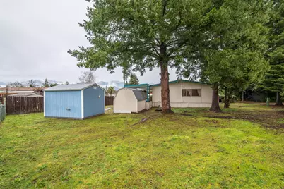 1077 Lee Roze Lane, Grants Pass, OR 97527 - Photo 30