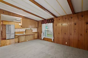 1077 Lee Roze Ln, Grants Pass, OR 97527 - Photo 8