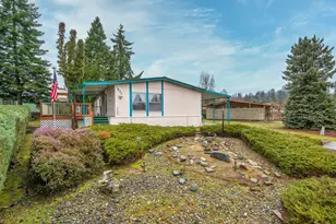 1077 Lee Roze Ln, Grants Pass, OR 97527 - Photo 4