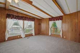 1077 Lee Roze Ln, Grants Pass, OR 97527 - Photo 8