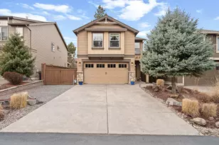 61163 Ambassador Dr, Bend, OR 97702 - Photo 2