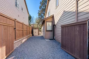 61163 Ambassador Dr, Bend, OR 97702 - Photo 44