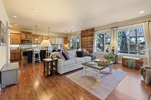 61163 Ambassador Dr, Bend, OR 97702 - Photo 6