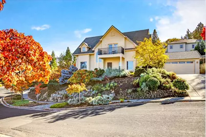 500 Lakota Way, Ashland, OR 97520 - Photo 2