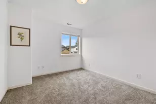 20456 Brentwood Ave, Bend, OR 97702 - Photo 14