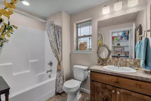 240 NW 30th St, Redmond, OR 97756 - Photo 18