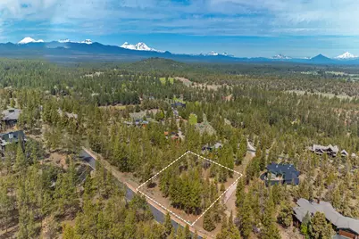 3399 NW Greenleaf Way, Bend, OR 97703 - Photo 1