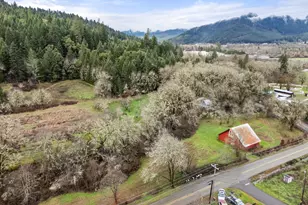 441 Tunnel Rd, Glendale, OR 97442 - Photo 42