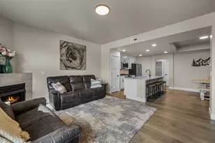 20534 Empire Ave, Bend, OR 97701 - Photo 26