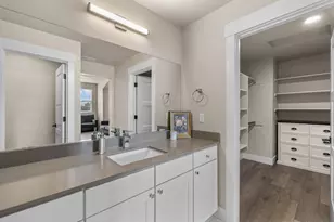 20534 Empire Ave, Bend, OR 97701 - Photo 20