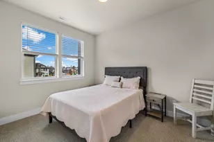 20534 Empire Ave, Bend, OR 97701 - Photo 32