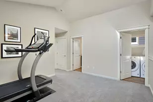 63153 NE Hadley Pl, Bend, OR 97701 - Photo 18