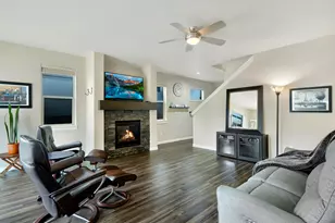 63153 NE Hadley Pl, Bend, OR 97701 - Photo 4