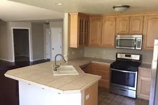 2465 NE 7th Ln, Redmond, OR 97756 - Photo 8