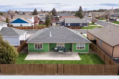 2465 NE 7th Lane, Redmond, OR 97756 - Photo 20