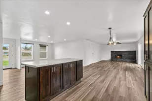 532 Barry Cir, Medford, OR 97501 - Photo 14