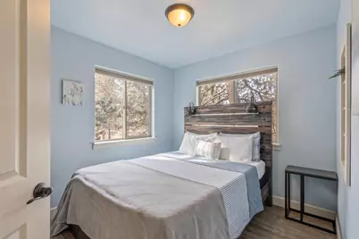 358 S Cedar Street, Sisters, OR 97759 - Photo 16