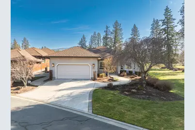 209 Twisted Pine Drive, Grants Pass, OR 97527 - Photo 2