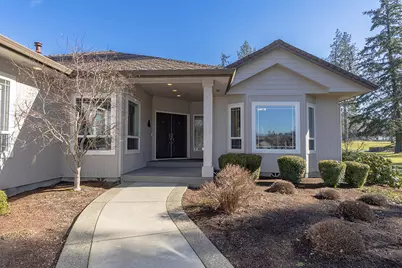 209 Twisted Pine Drive, Grants Pass, OR 97527 - Photo 4