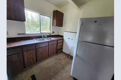 2751 Caves Highway, Cave Junction, OR 97523 - Photo 10