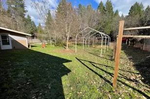 411 S Old Stage Rd, Cave Junction, OR 97523 - Photo 22