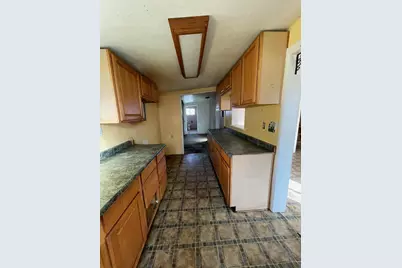 1805 NW Candler Avenue, Grants Pass, OR 97526 - Photo 10