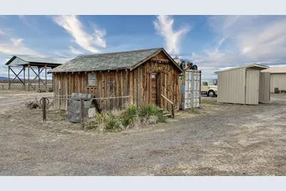 26690 Horsell Road, Bend, OR 97701 - Photo 38