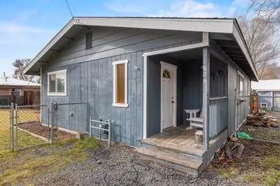 1804 Hope Street, Klamath Falls, OR 97603 - Photo 2