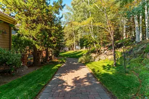 1748 NW Farewell Dr, Bend, OR 97703 - Photo 4