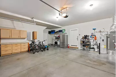 347 E Jefferson Avenue, Sisters, OR 97759 - Photo 38