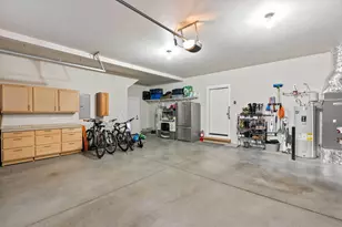 347 E Jefferson Ave, Sisters, OR 97759 - Photo 38