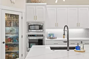 347 E Jefferson Ave, Sisters, OR 97759 - Photo 68