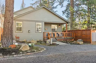 347 E Jefferson Ave, Sisters, OR 97759 - Photo 2