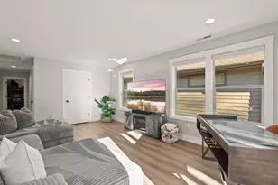 347 E Jefferson Ave, Sisters, OR 97759 - Photo 28