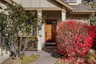 1512 NE Quiet Ridge Ln, Bend, OR 97701 - Photo 4