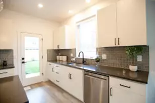 1024 W McKenzie Hwy, Sisters, OR 97759 - Photo 14