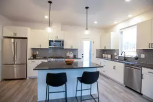 1024 W McKenzie Hwy, Sisters, OR 97759 - Photo 12