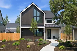 1024 W McKenzie Hwy, Sisters, OR 97759 - Photo 2