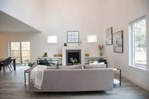 1024 W McKenzie Hwy, Sisters, OR 97759 - Photo 8