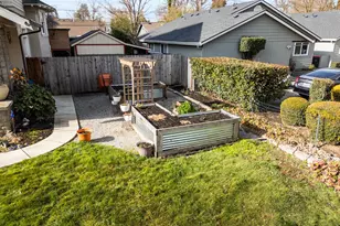 610 S Holly St, Medford, OR 97501 - Photo 32