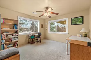 404 Silver Creek Dr, Central Point, OR 97502 - Photo 18