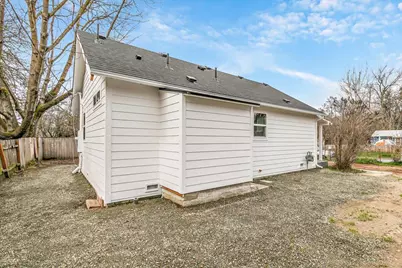 403 SW Burgess Street, Grants Pass, OR 97526 - Photo 26