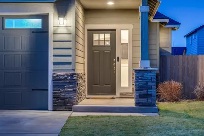 1631 NW Upas Place, Redmond, OR 97756 - Photo 2