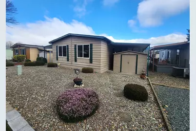 123 Waverly Drive, Grants Pass, OR 97526 - Photo 1