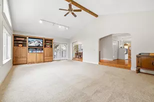898 NW Riverside Blvd, Bend, OR 97703 - Photo 20