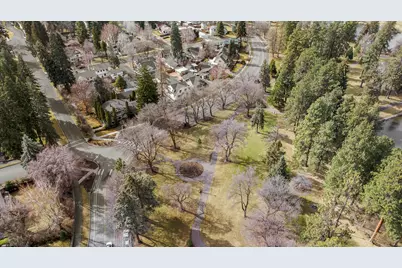 898 NW Riverside Boulevard, Bend, OR 97703 - Photo 42