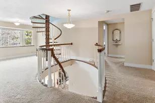 898 NW Riverside Blvd, Bend, OR 97703 - Photo 24