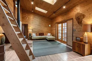 18879 River Woods Dr, Bend, OR 97702 - Photo 6