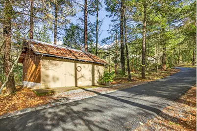 565 Greens Creek Road, Grants Pass, OR 97527 - Photo 22