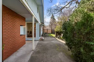 349 Tudor St, Ashland, OR 97520 - Photo 28